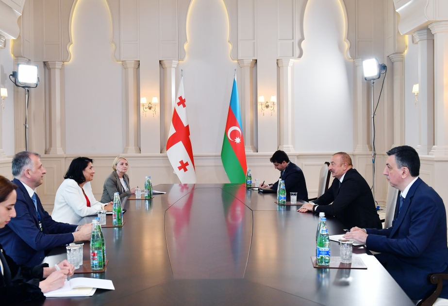رئيس أذربيجان يلتقي برئيسة جورجيا