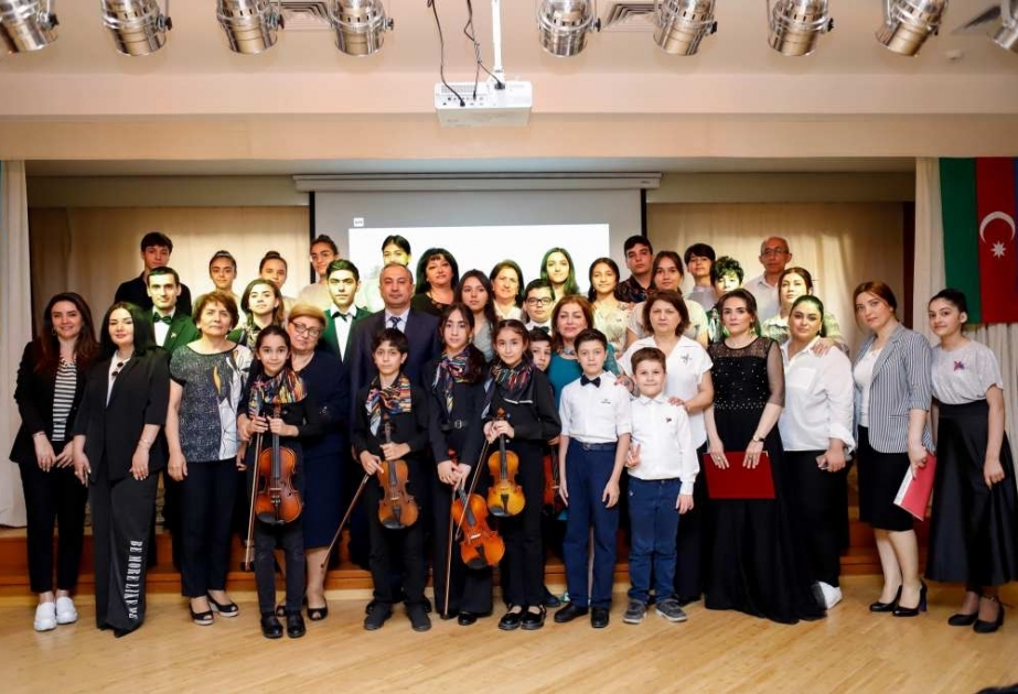 Musiqi məktəbinin “Şuşa İli”nə həsr olunmuş hesabat konserti olub