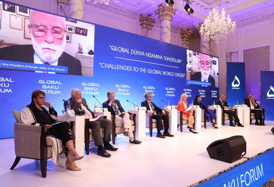 IX Qlobal Bakı Forumunda enerji təhlükəsizliyinə cari təhlükələrin aradan qaldırılması yolları müzakirə olunub VİDEO