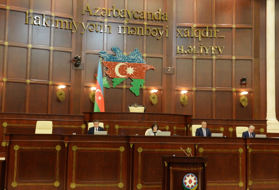 Milli Məclisin növbədənkənar sessiyasının iclası keçirilir