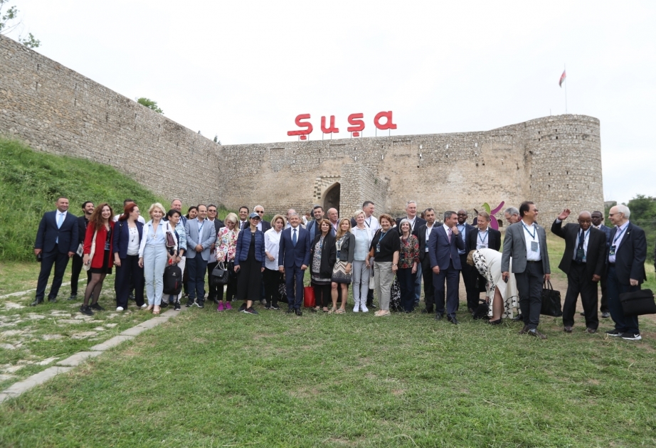 Finaliza la visita de los participantes del IX Foro Global de Bakú a Shusha