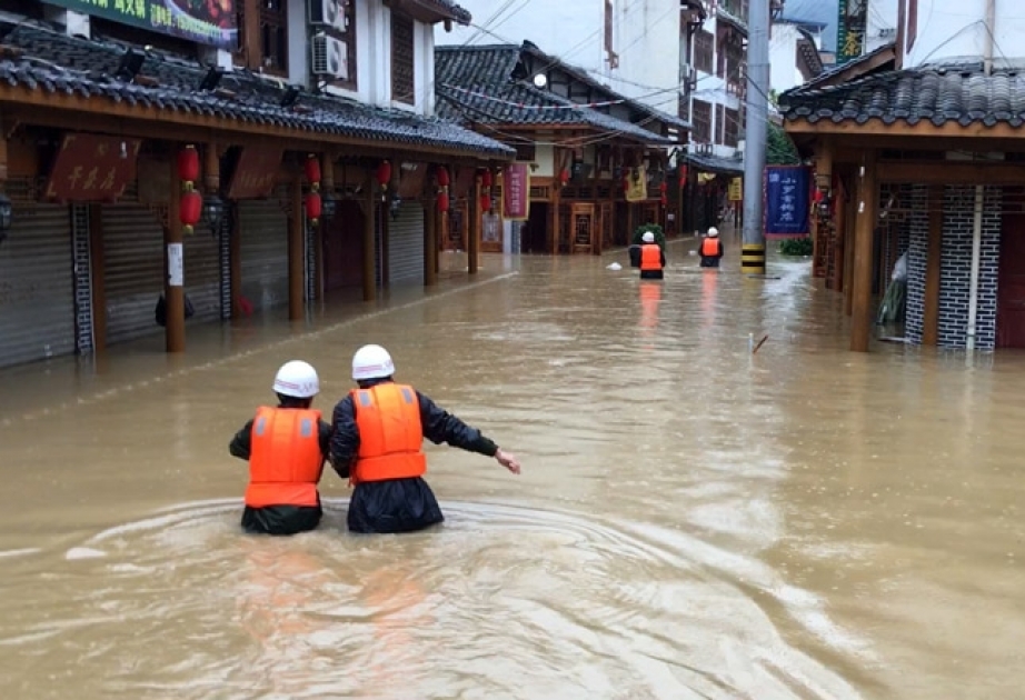 Около 220 тысяч человек эвакуированы из-за сильных дождей в Китае