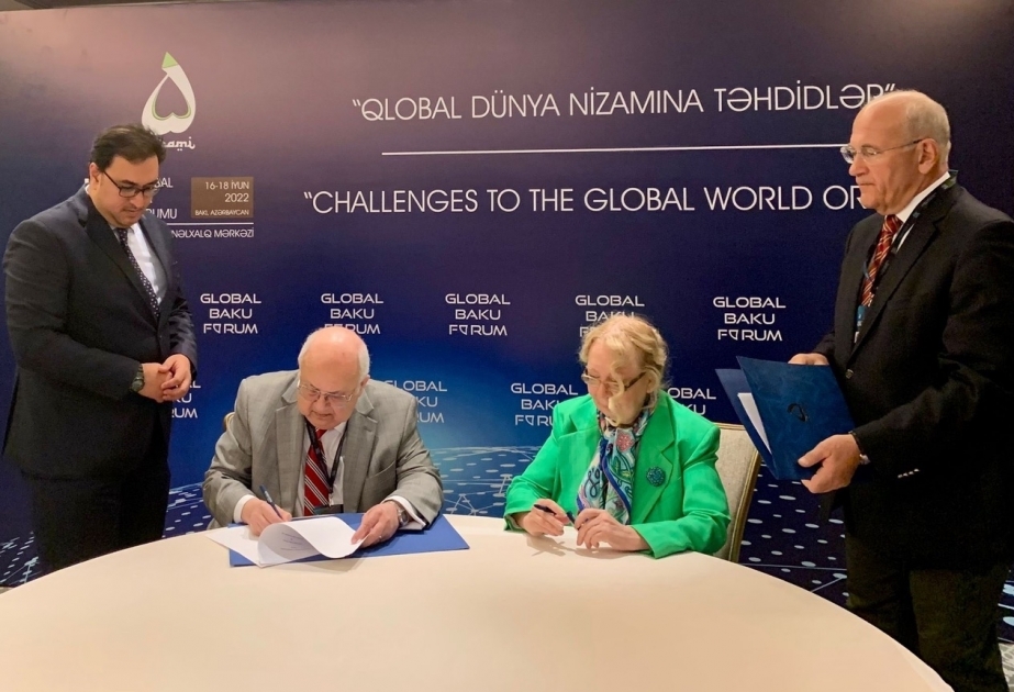 El Centro Internacional Nizami Ganjavi y la Oficina de la ONU en Ginebra firman un memorando de cooperación