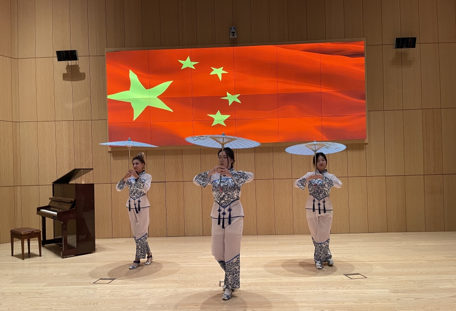 巴库国立大学孔子学院受邀参加“ADA第十届国际文化节”