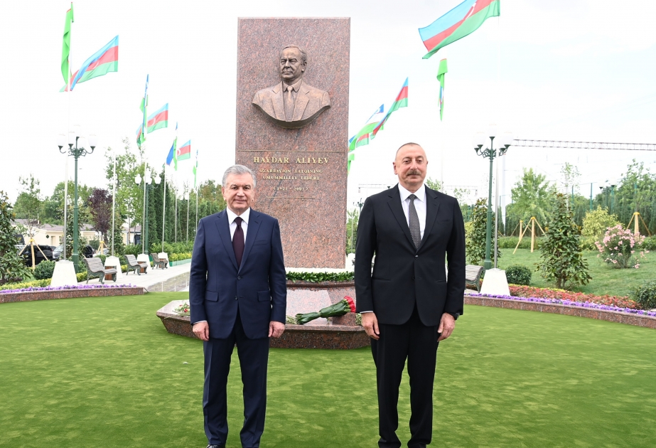Azərbaycan Prezidenti İlham Əliyev və Özbəkistan Prezidenti Şavkat Mirziyoyev Daşkənddə Heydər Əliyev Meydanının açılış mərasimində iştirak ediblər YENİLƏNİB 3 VİDEO