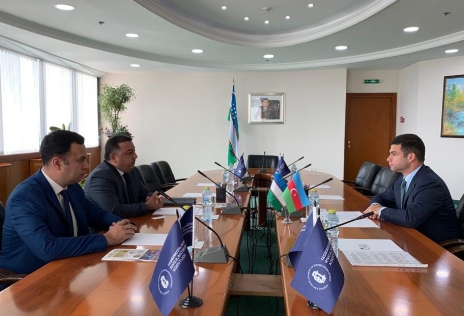 Azerbaiyán y Uzbekistán discuten las oportunidades de una mayor cooperación