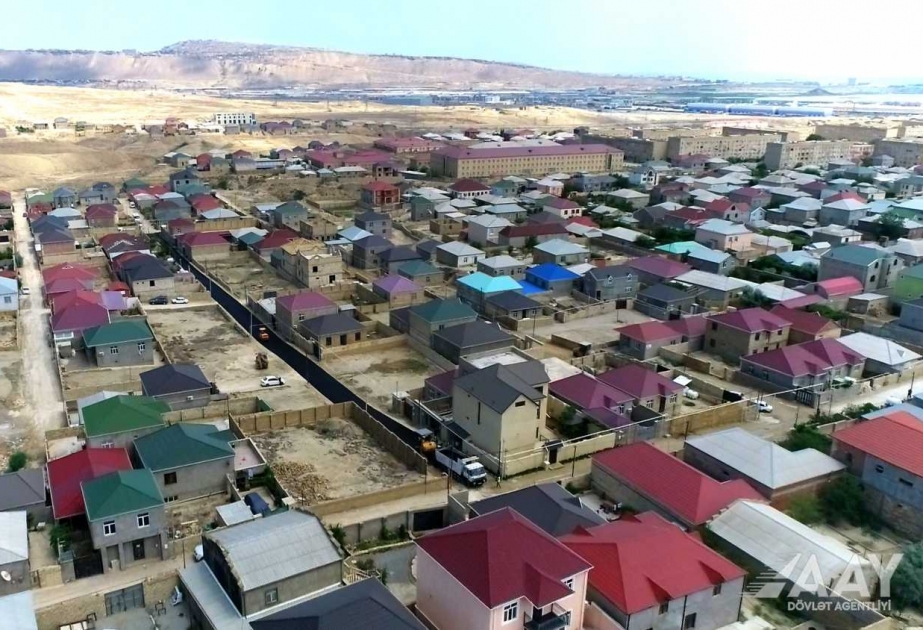 Lökbatan qəsəbəsində 3.8 kilometr uzunluğa malik küçələrdə təmir işləri aparılır