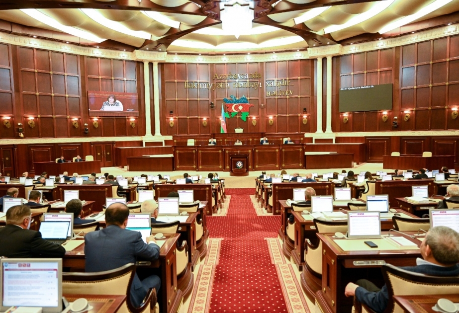 Milli Məclisin növbədənkənar sessiyasının növbəti plenar iclası keçirilib