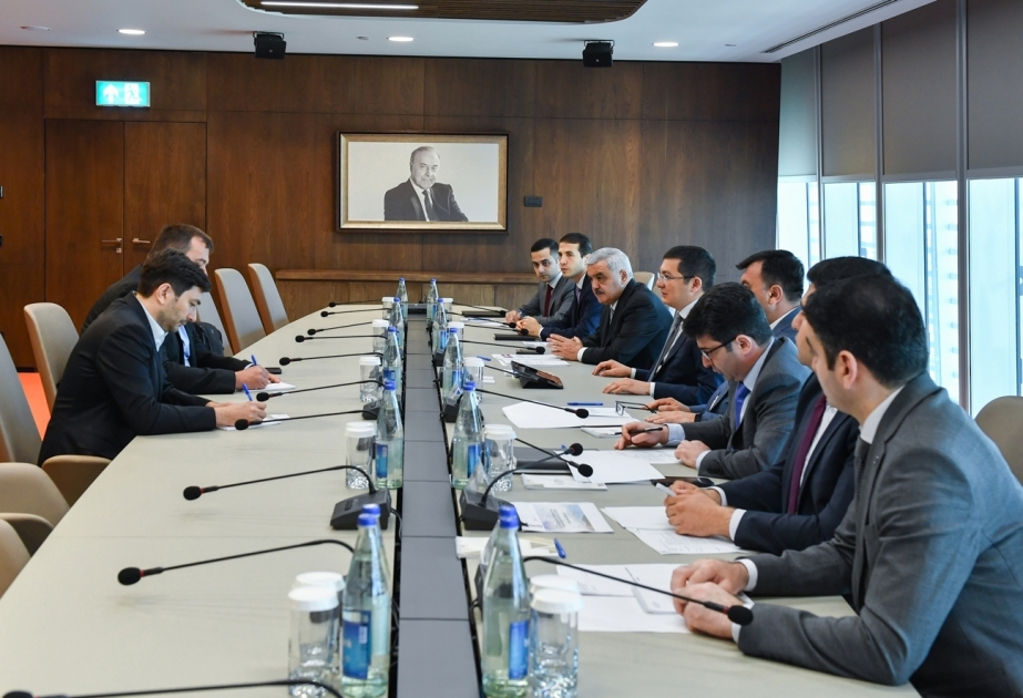 阿塞拜疆经济副部长与丹麦公司代表举行会晤