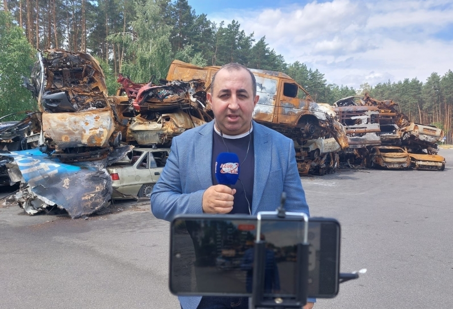 La ciudad cubierta de tiendas se convierte en un cementerio de coches