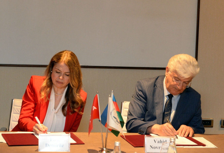 Auditorlar Palatası ilə Sertifikatlaşdırılmış Mühasiblər Assosiasiyası arasında memorandum imzalanıb