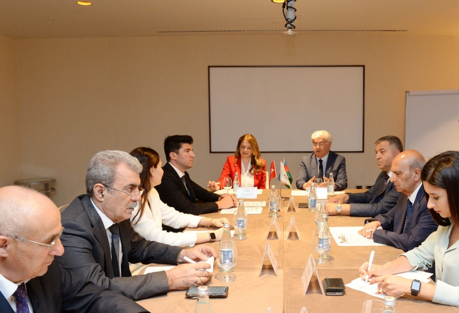Auditorlar Palatası ilə İmtiyazlı Sertifikatlaşdırılmış Mühasiblər Assosiasiyası arasında əməkdaşlıq məsələləri müzakirə olunub