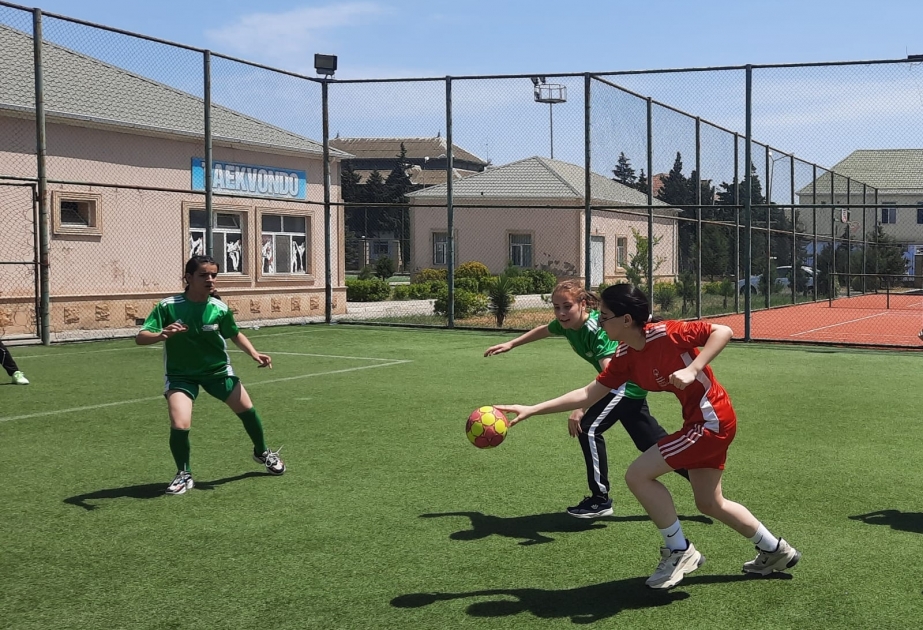 Xüsusi olimpiyaçı qızlar arasında həndbol üzrə seçmə yarışlar keçirilib