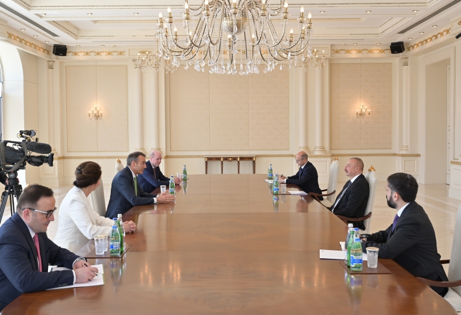 伊利哈姆·阿利耶夫总统接见英国石油公司首席执行官