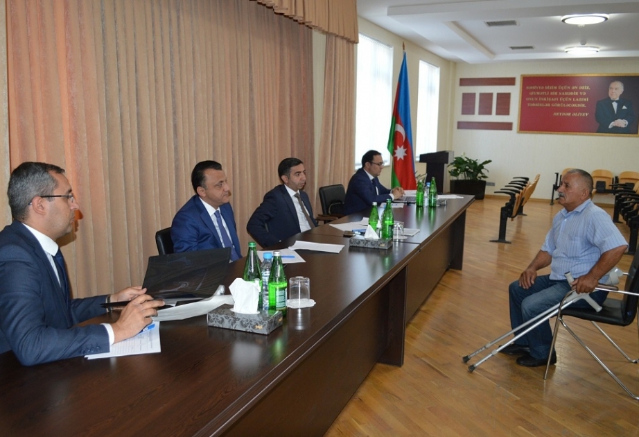 Zaur Əliyev Balakən rayonunda vətəndaşları qəbul edib