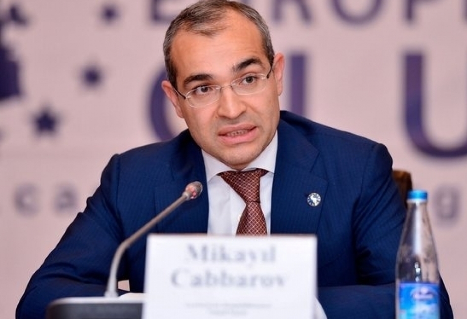 Aserbaidschan und VAE erörtern Ausweitung der Zusammenarbeit im Bereich erneuerbarer Energie