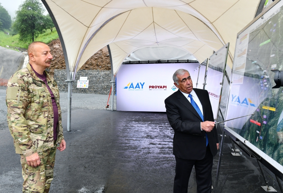 Le président azerbaïdjanais visite le chantier de deux tunnels dans la région de Göygöl VIDEO
