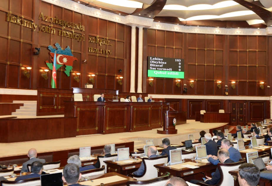 Milli Məclisin plenar iclası keçirilir