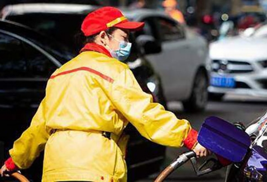 China recortará precios minoristas de gasolina y diésel