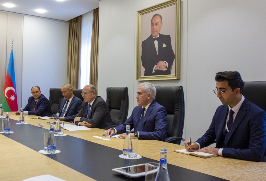 Azerbaiyán e Italia discuten la cooperación energética