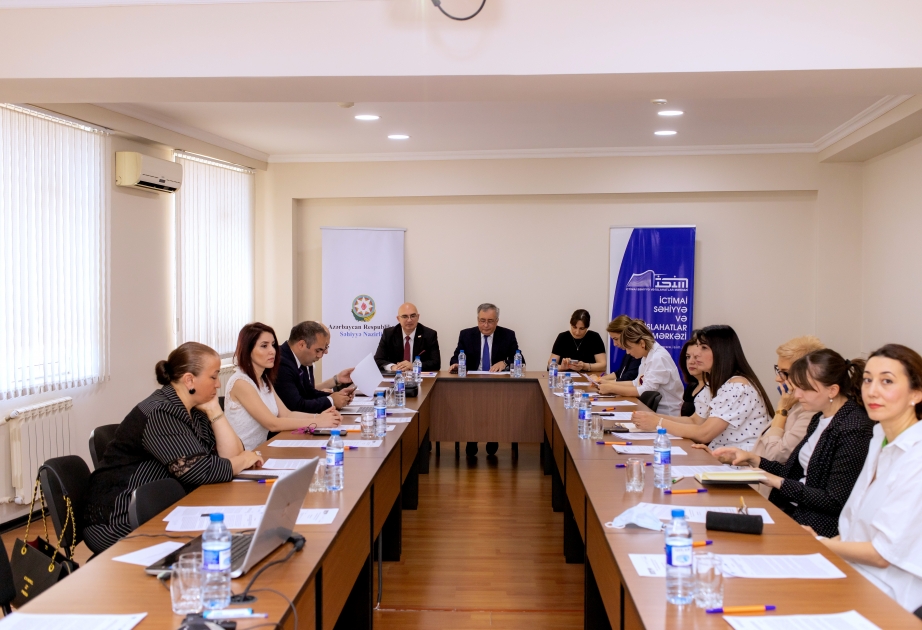 Azərbaycanda ailənin sağlamlığı məsələlərində ataların fəal iştirakı getdikcə artır