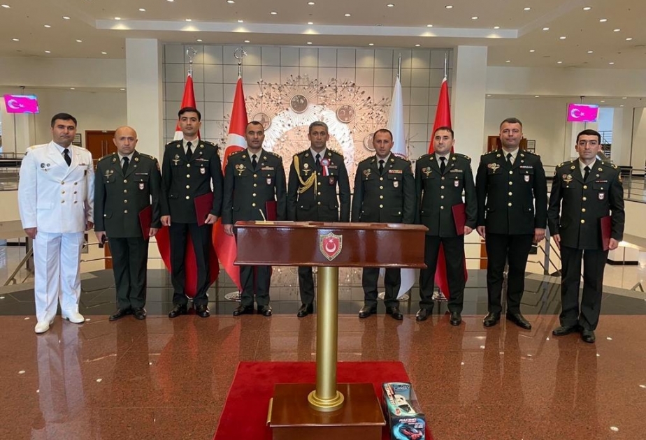 Türkiyənin Milli Müdafiə Universitetində Azərbaycanın hərbi qulluqçularına diplomlar təqdim edilib