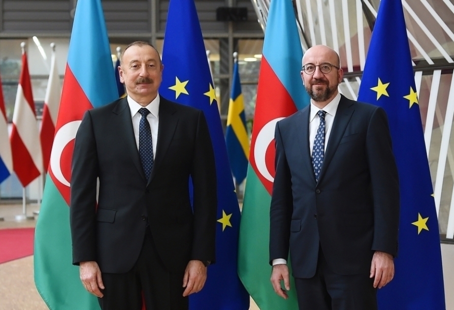 El Presidente del Consejo de la Unión Europea sostuvo una conversación telefónica con el Presidente de la República de Azerbaiyán