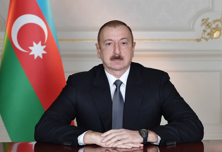 Prezident İlham Əliyev Diasporla İş üzrə Dövlət Komitəsinin əməkdaşlarını təltif edib