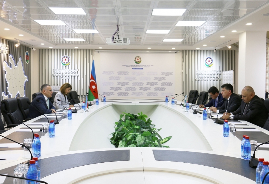 Azərbaycan və Özbəkistanın beyin mərkəzləri əməkdaşlıq edəcək