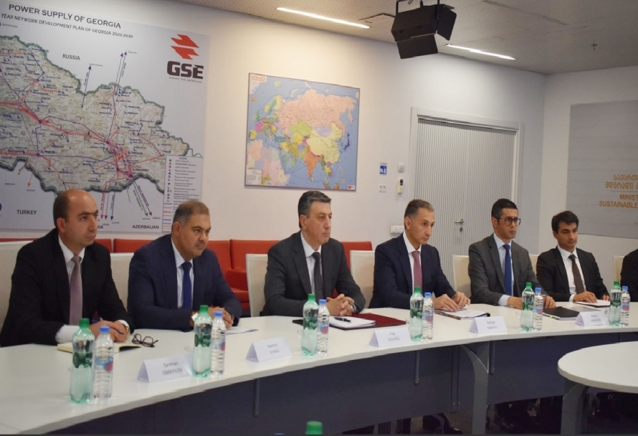 بحث آفاق التعاون في النقل بين أذربيجان وجورجيا