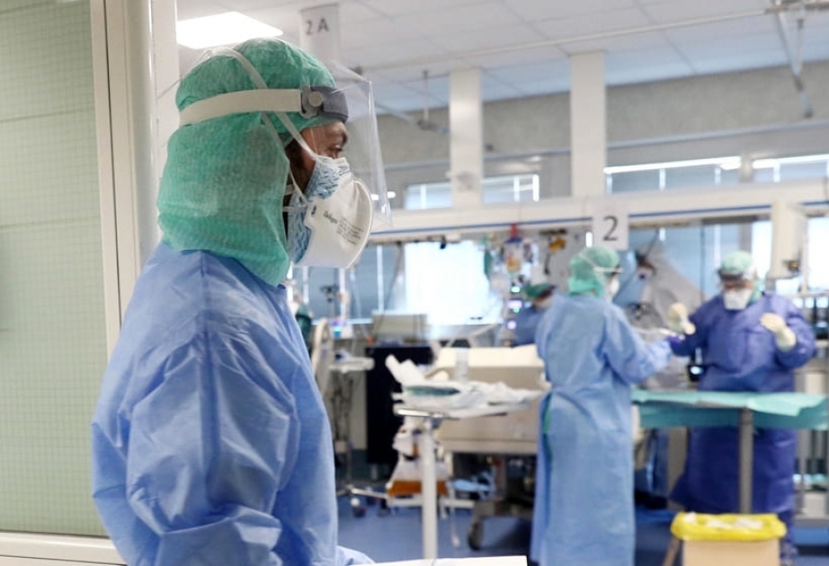 Italy reports 107,240 new cases, 94 more victims
