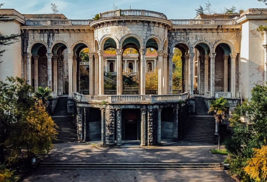 Gürcüstanın Tsxaltubo kurortunda yerləşən 14 sanatoriya satışa çıxarılıb