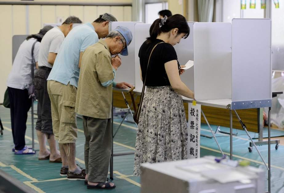 Yaponiyada parlament seçkilərində erkən səsvermədə rekord sayda seçici iştirak edib