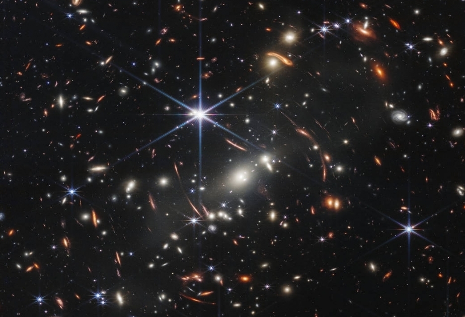 La NASA publie la première image du télescope spatial James Webb