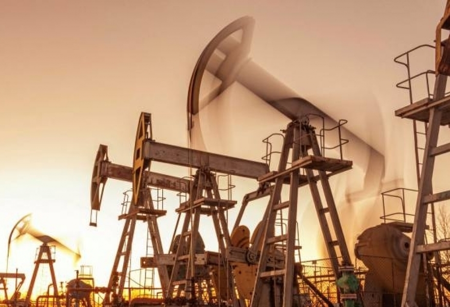 Баррель азербайджанской нефти продается за 111,98 доллара