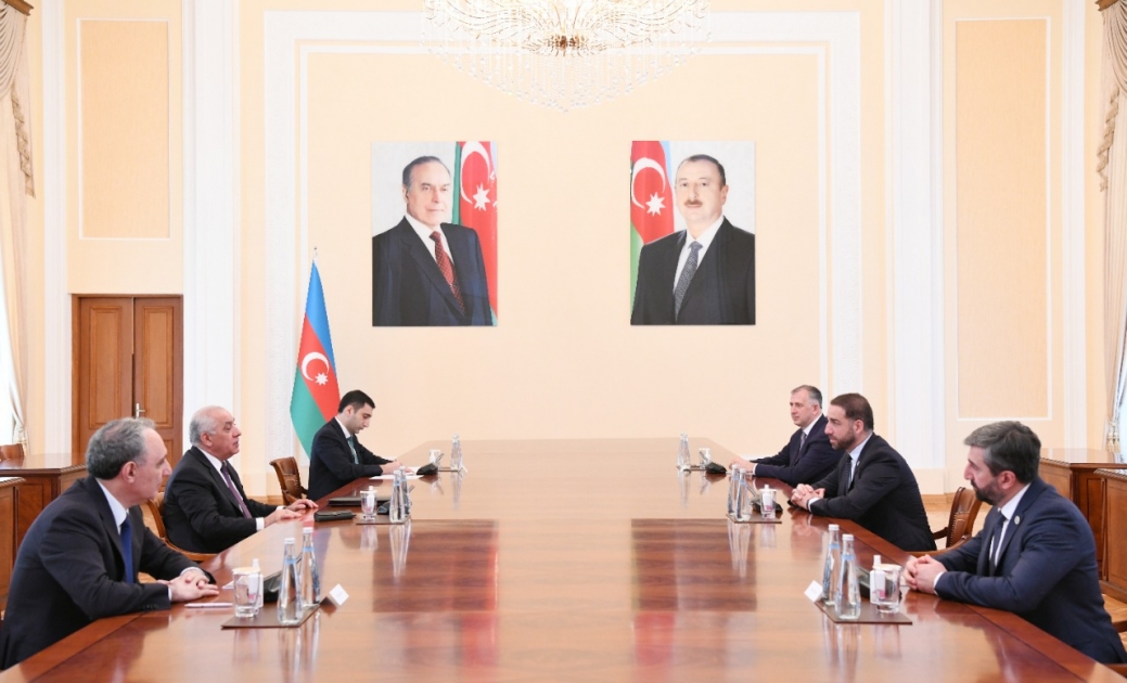 Le Premier ministre Ali Assadov s’entretient avec le Procureur général de Géorgie
