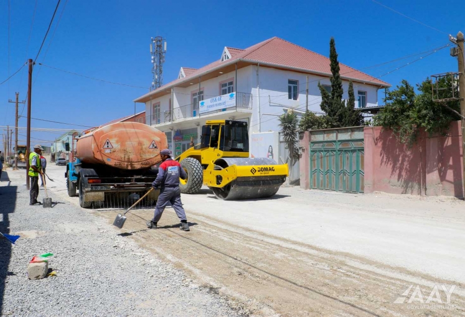Hövsan qəsəbəsində məhəllədaxili yollarda təmir işləri aparılır