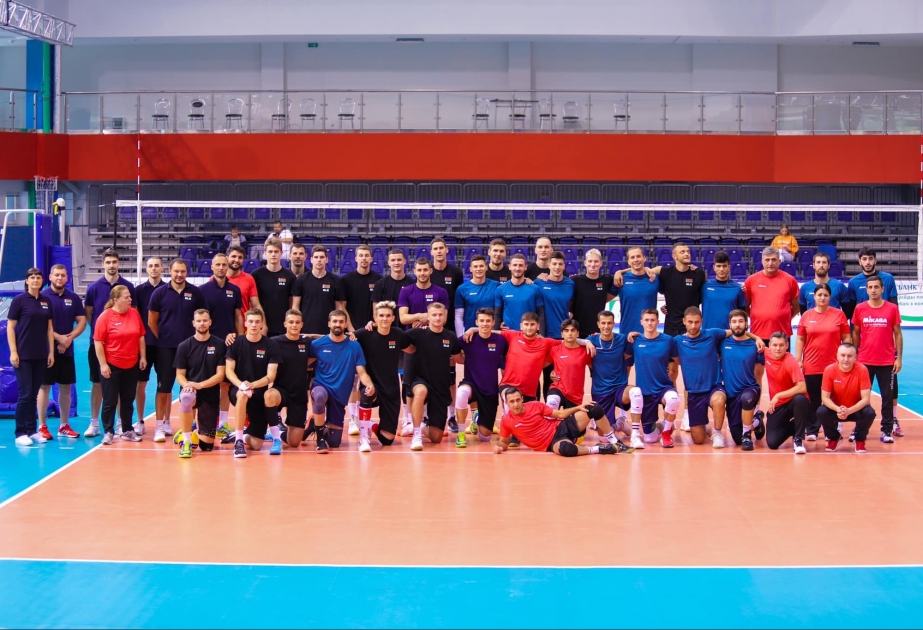 Kişi voleybolçulardan ibarət Azərbaycan millisinin Belarusda təşkil olunan təlim-məşq toplanışı başa çatıb