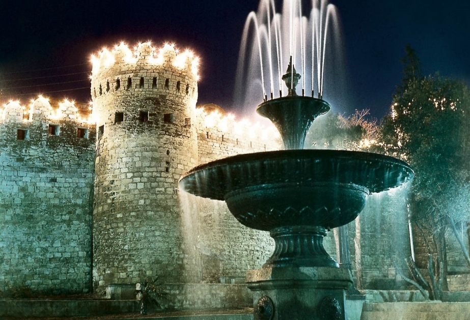 Die schönsten Parks und Gärten in Baku in Bildern