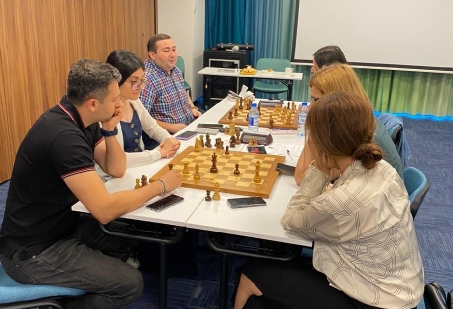 Azerbaijani female chess players embark on training camp in Baku