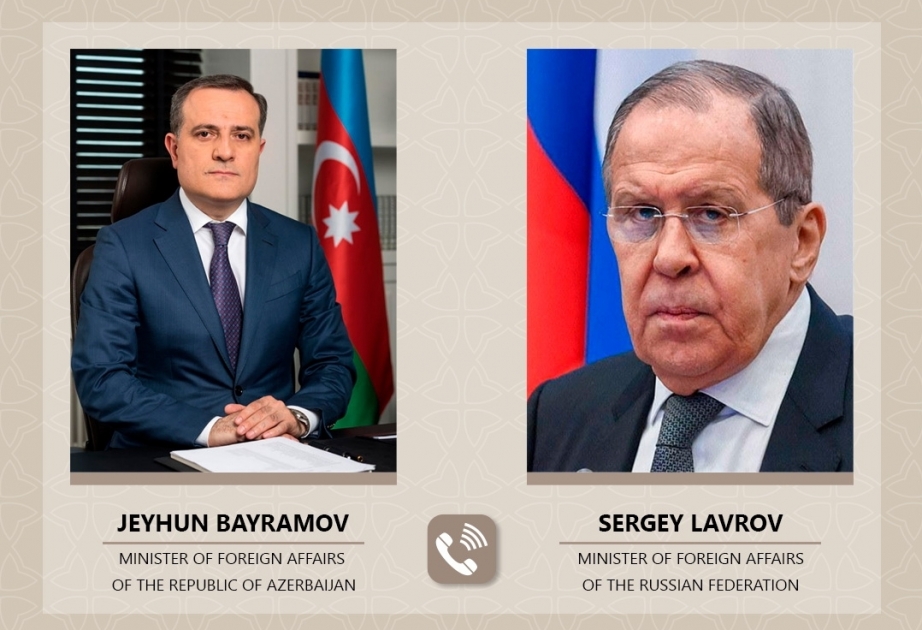 Les chefs de la diplomatie azerbaïdjanaise et russe ont eu un entretien téléphonique