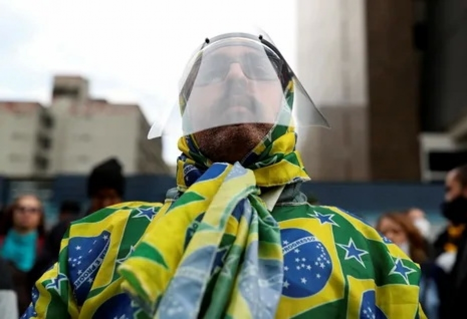 Ötən gün Braziliyada 54 min 97 nəfər koronavirusa yoluxub