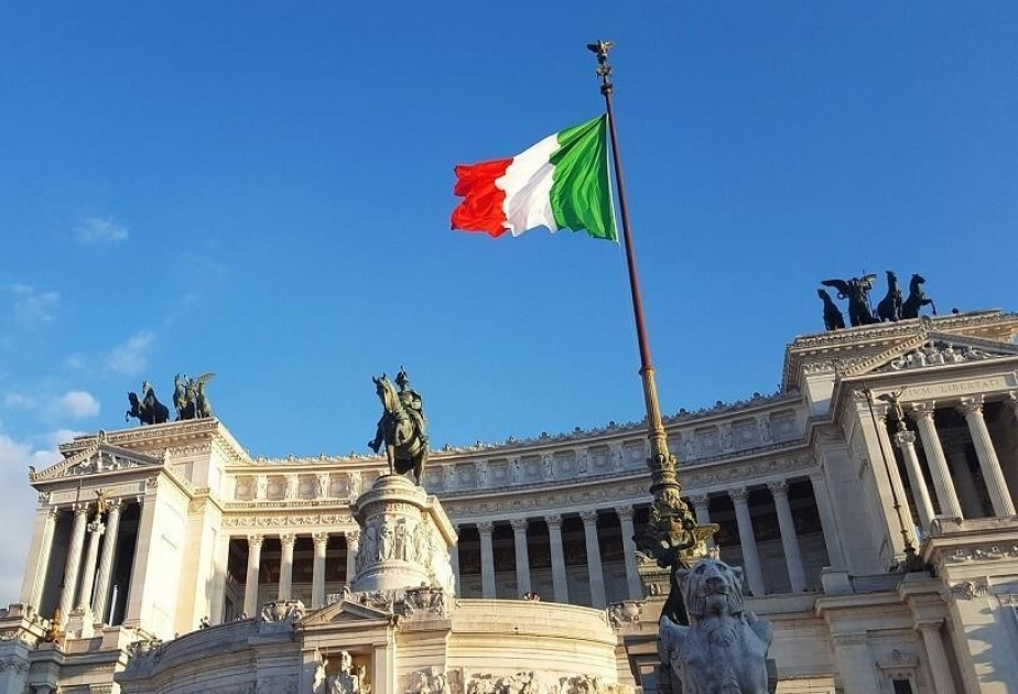 İtaliya Prezidenti parlamenti buraxıb