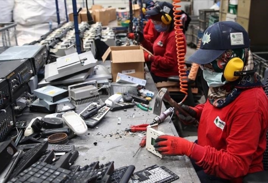 Los expertos instan a reciclar los residuos electrónicos para salvar el medio ambiente e impulsar la economía
