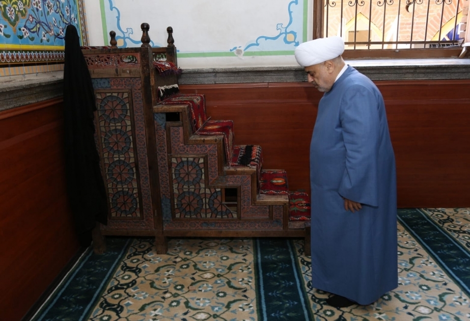 Шейх уль-ислам Аллахшукюр Пашазаде посетил Джума мечеть в Тбилиси