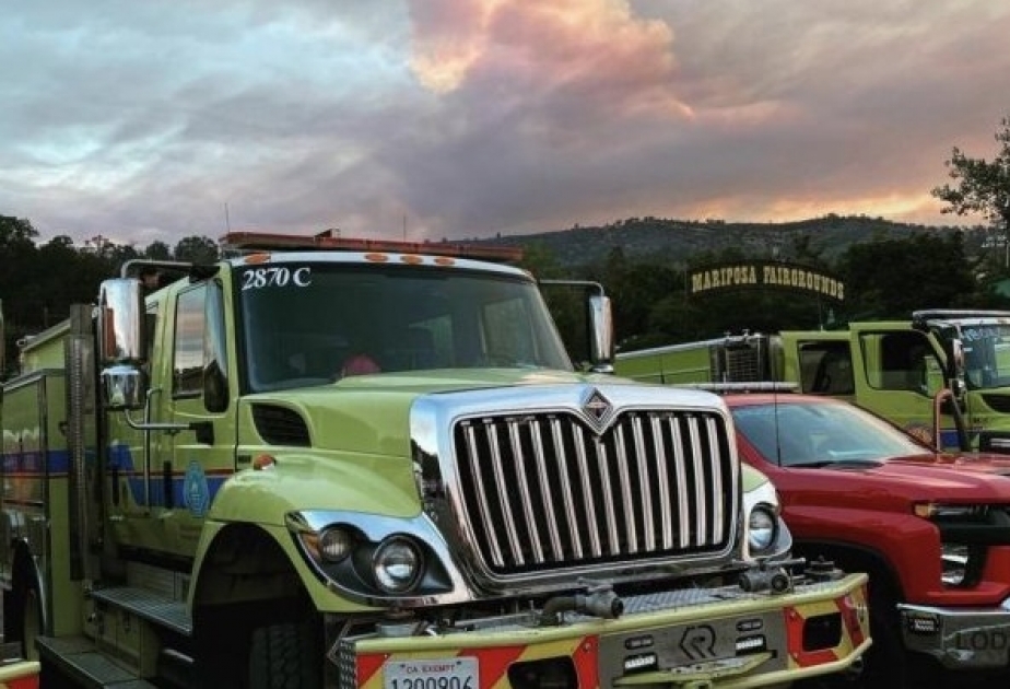 «Дубовый пожар» в Центральной Калифорнии привел к массовой эвакуации жителей