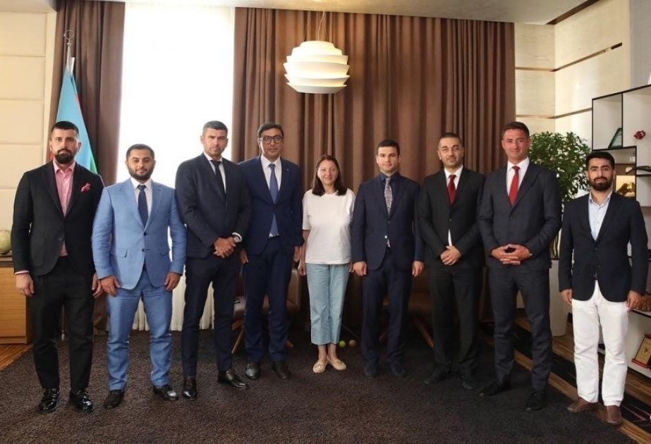 Gənclər və idman naziri Dünya Minifutbol Federasiyasının prezidenti ilə görüşüb