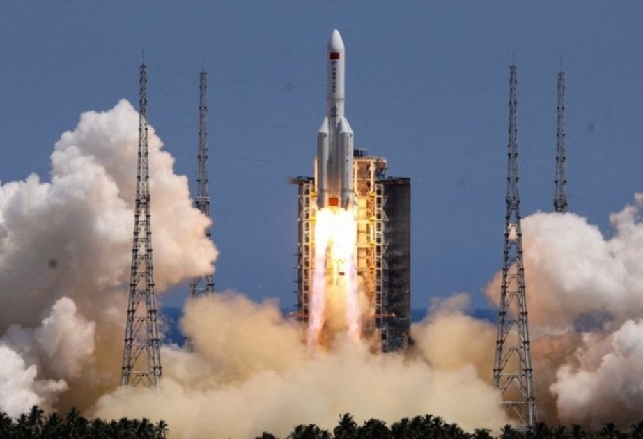 Debris from Chinese rocket reenters atmosphere