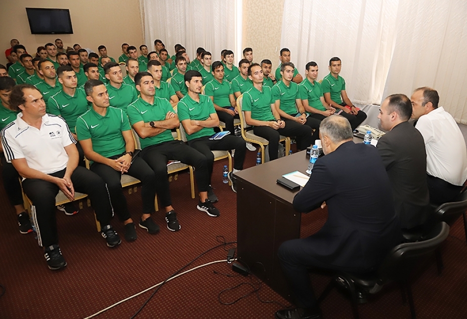 Yeni mövsümün startı ərəfəsində futbol hakimləri ilə görüş olub