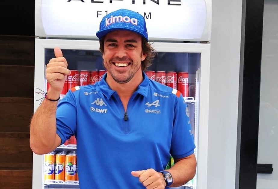 Piloto español Alonso correrá con Aston Martin
